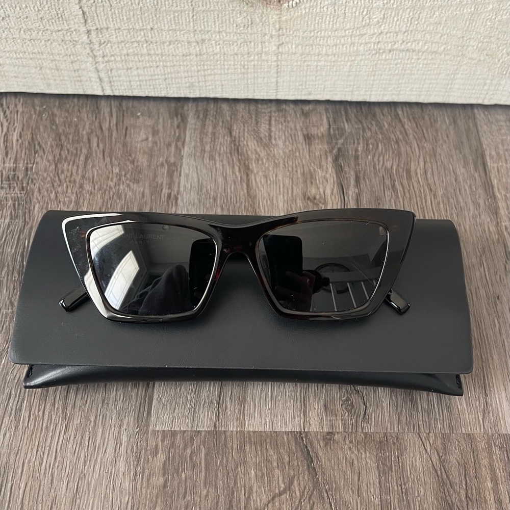 SAINT LAURENT (Mica) Cat eye sunglasses